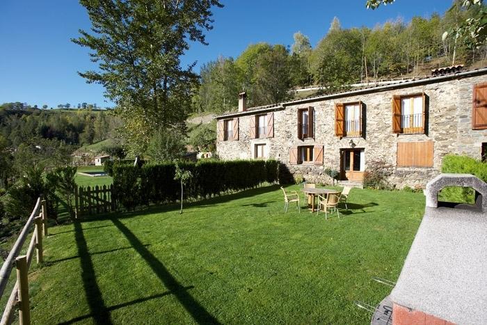 Apartamentos Rurales Les Barnedes Мольо Экстерьер фото