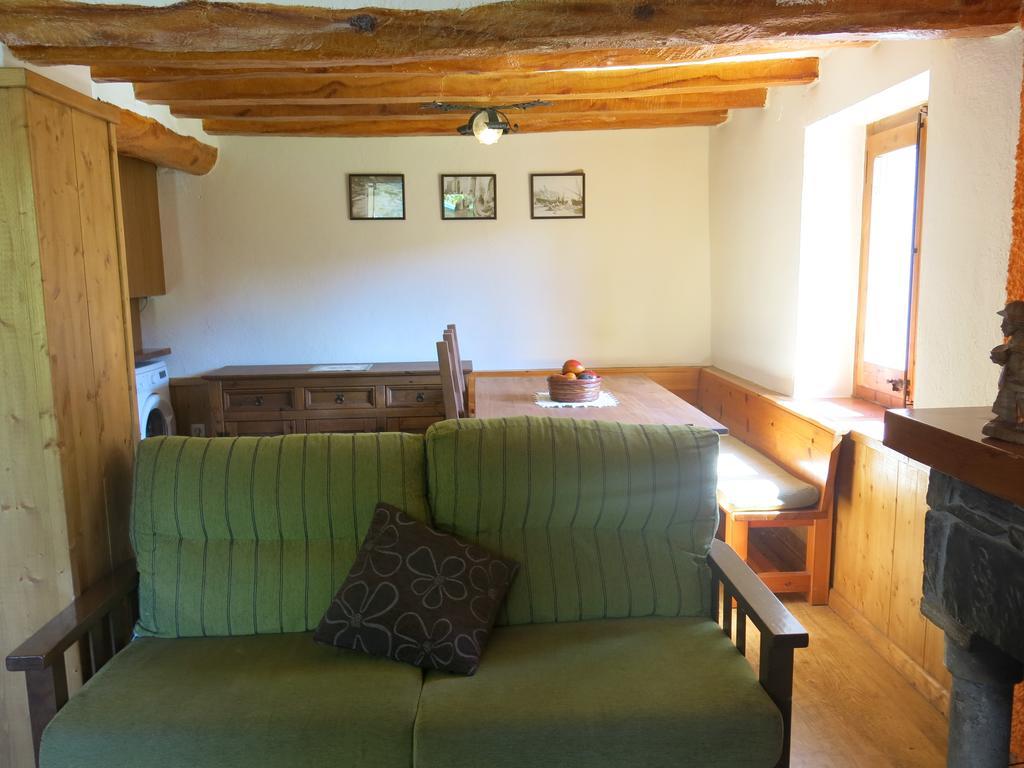 Apartamentos Rurales Les Barnedes Мольо Экстерьер фото